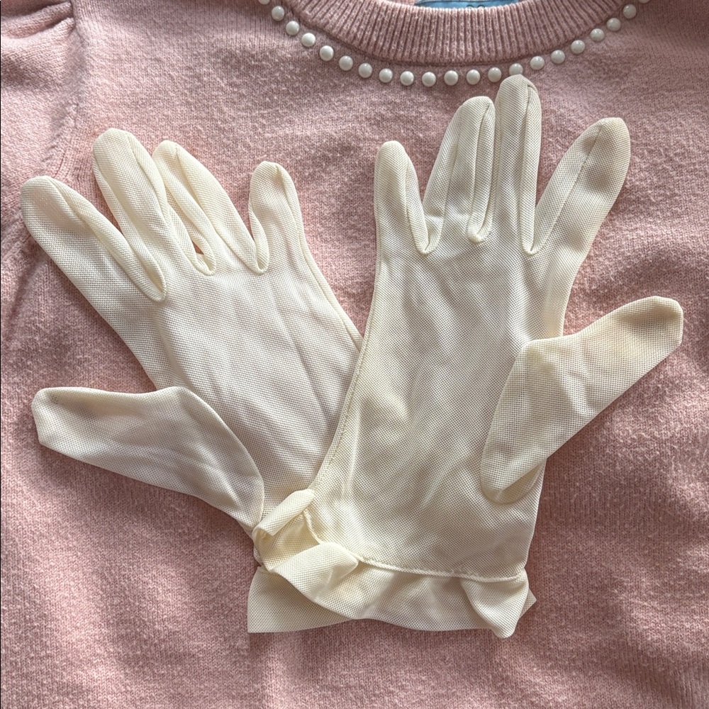 Vintage Bridal Gloves Ivory Ruched Wrist Small Wedding Elegant Classic